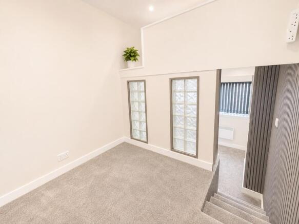 4 bed Detached for sale Image 8