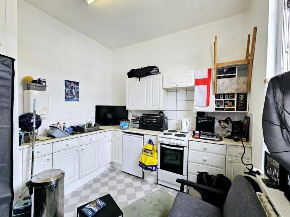 4 bed Block of Apartments for sale Image 11