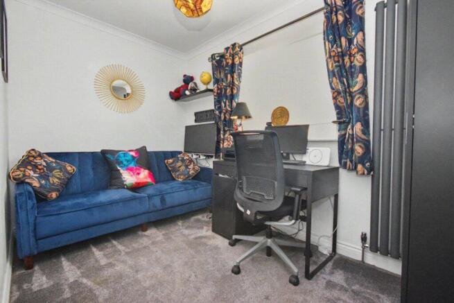 4 bed Detached for sale Image 10