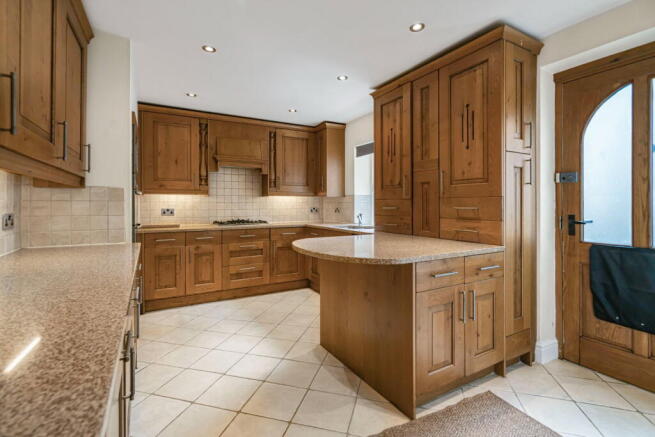4 bed Terraced for sale Image 5