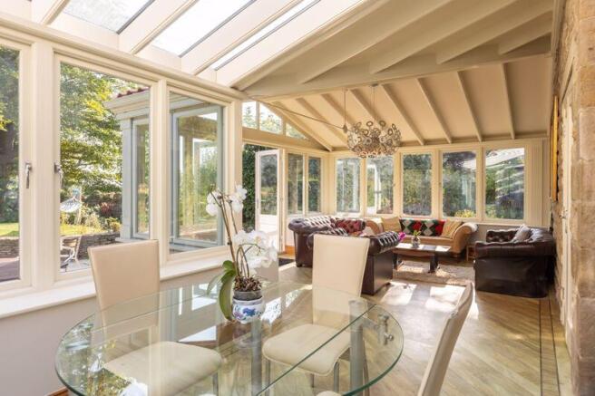 4 bed Detached for sale Image 7