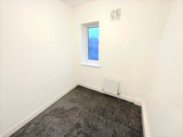 3 bed Terraced to rent Image 12