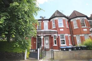 First Floor Flat, 18, Devonshire Road, London N13 4QX