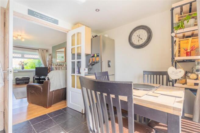 4 bed Semi-Detached for sale Image 8