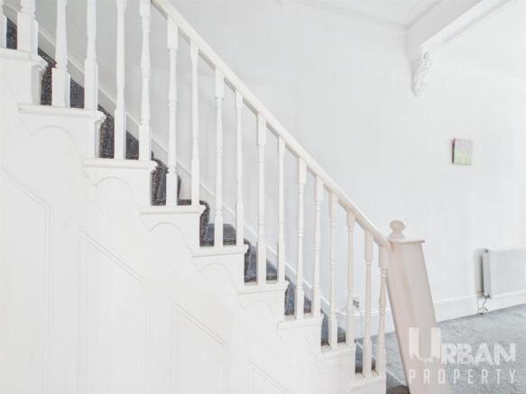 4 bed House for sale Image 5