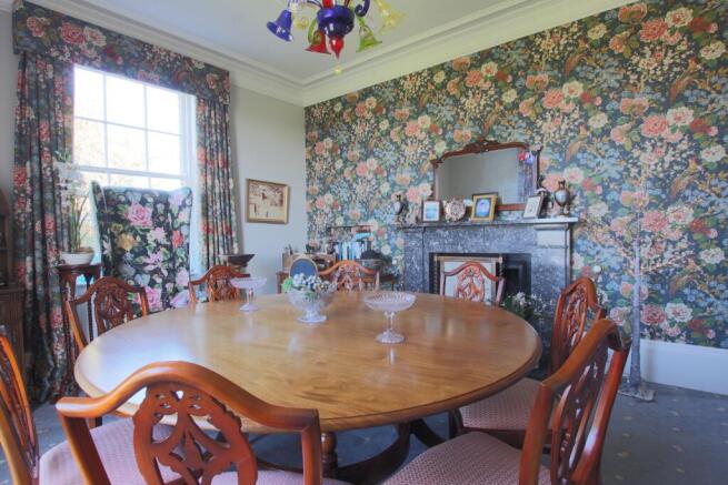 4 bed Detached for sale Image 7