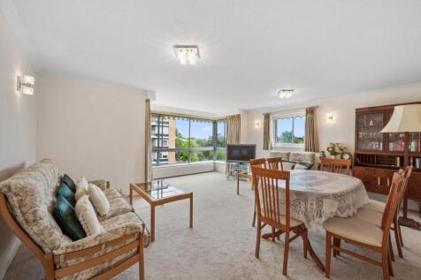 Portsmouth Road, Surbiton, KT6
