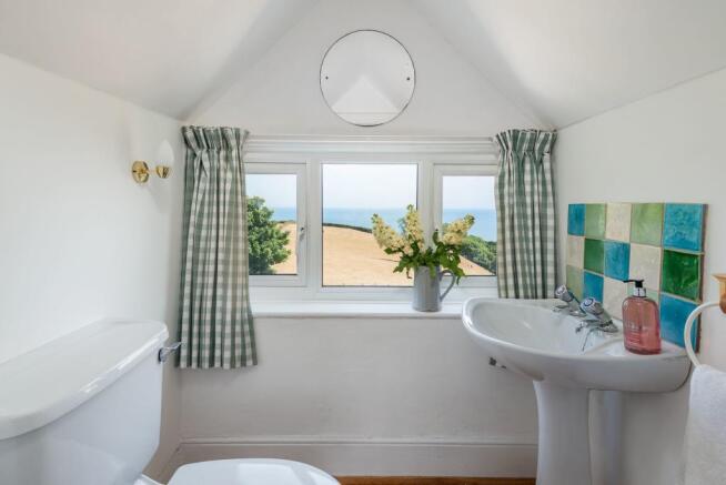 Landcombe Cottage WC2