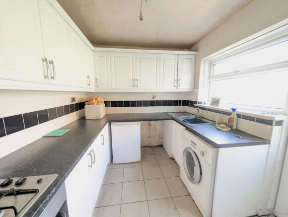 3 bed Detached for sale Image 4