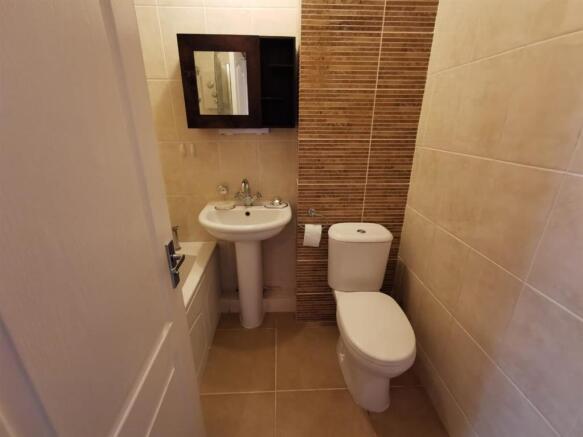 Bathroom Alternate View