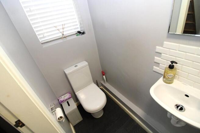 3 bed Detached for sale Image 9