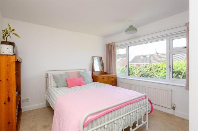 3 bed Semi-Detached for sale Image 10