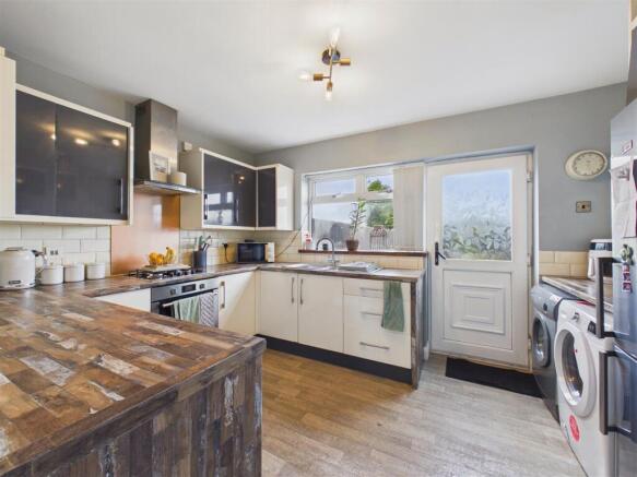 3 bed Terraced for sale Image 8