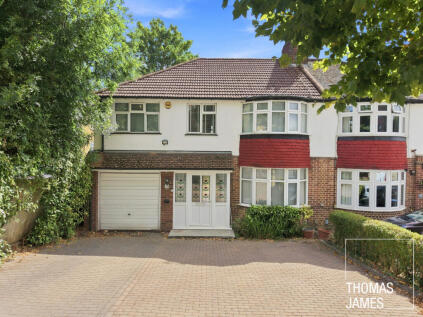 Avenue Road, London, N14