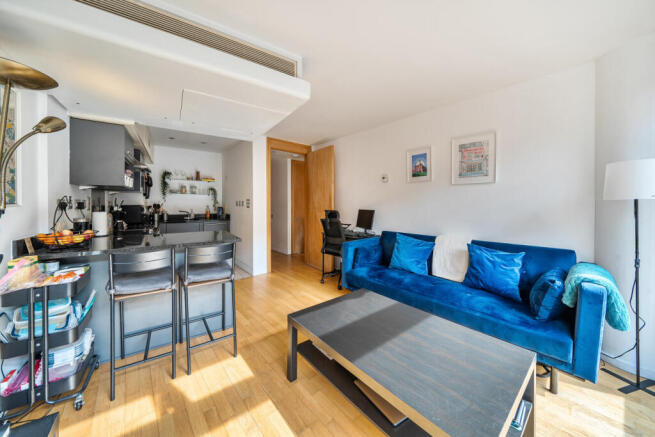 1432287-10-69c127...