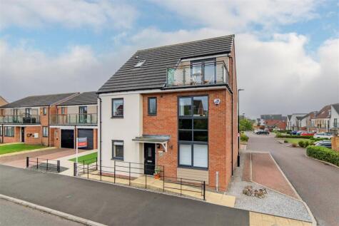 Lynemouth Way, NE13