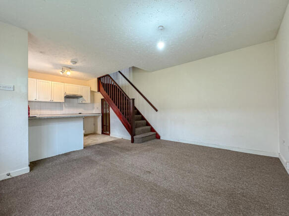 34 Lingfield Walk - Living room