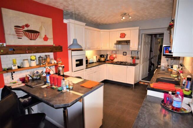 BREAKFAST KITCHEN