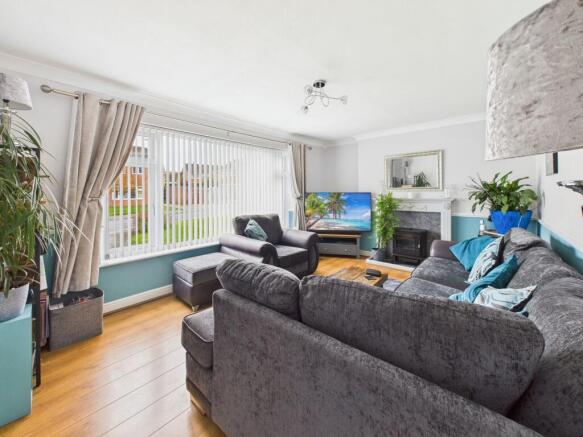 77 St. Andrews Way, Church Aston photo 4