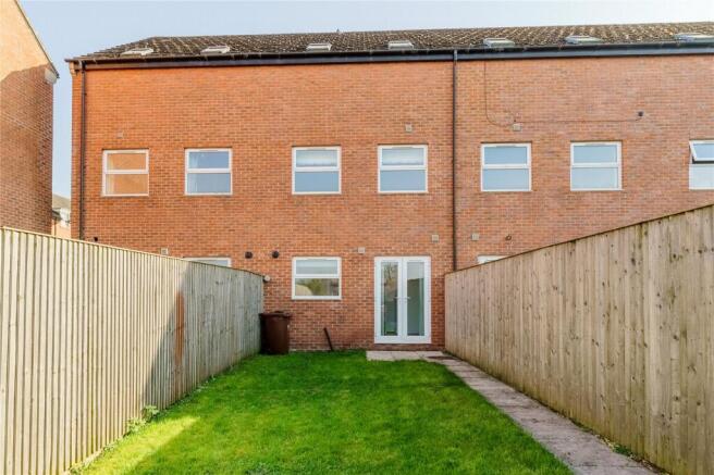 3 bed Town House for sale Image 11