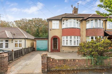 Rosslyn Avenue, Chingford, Waltham Forest