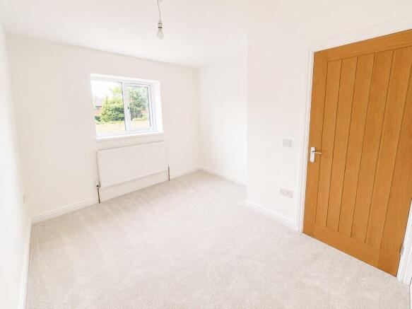 4 bed Detached for sale Image 11