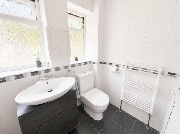 3 bed Terraced for sale Image 11