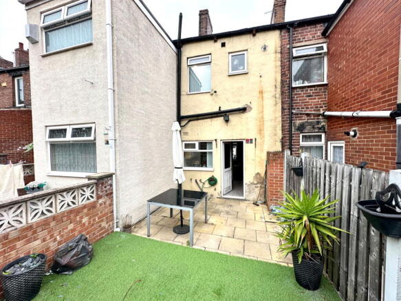 2 bed Terraced for sale Image 8