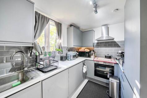 Langdale Close, Elephant and Castle, London, SE17