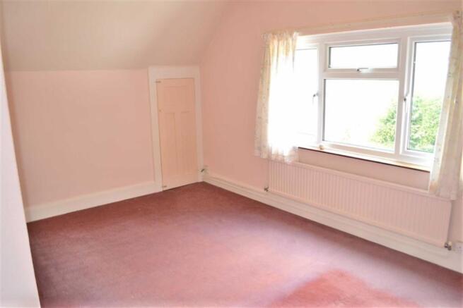 Side Bedroom 2