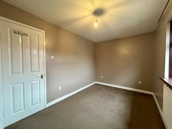 Bedroom 1.jpeg