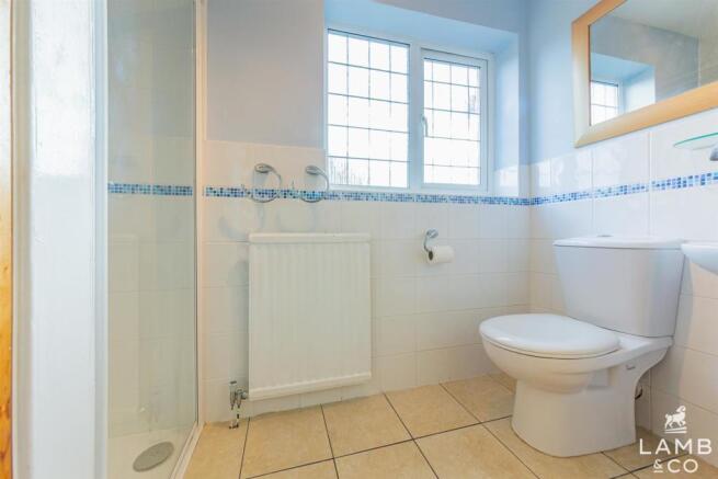 EN-SUITE:
