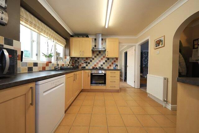 Yellowhammer Court, Kidderminster, Worcestershire, DY10 photo 4