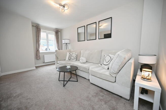 2 bed Town House for sale Image 3