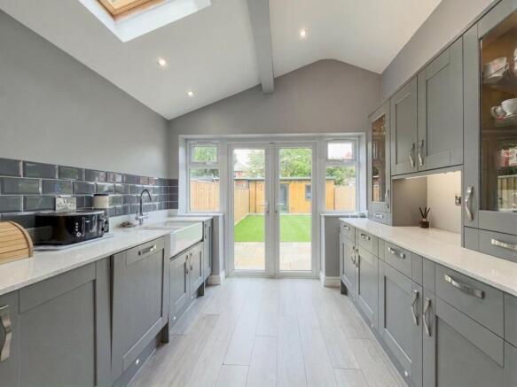 3 bed Semi-Detached for sale Image 4
