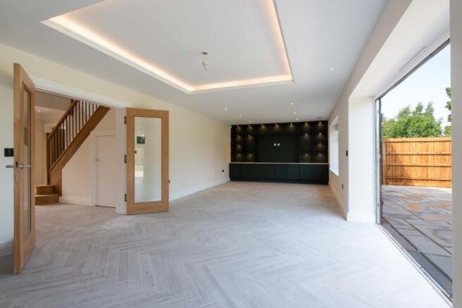 4 Bed