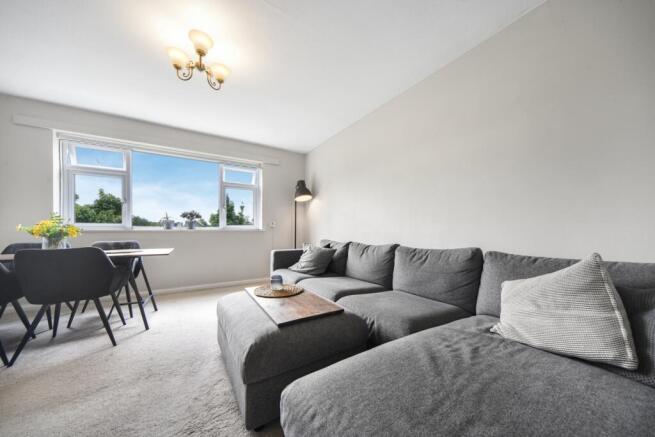 Hillboro Court, Hain