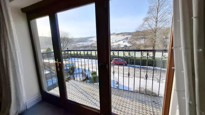 2 bed Apartment for sale Image 6