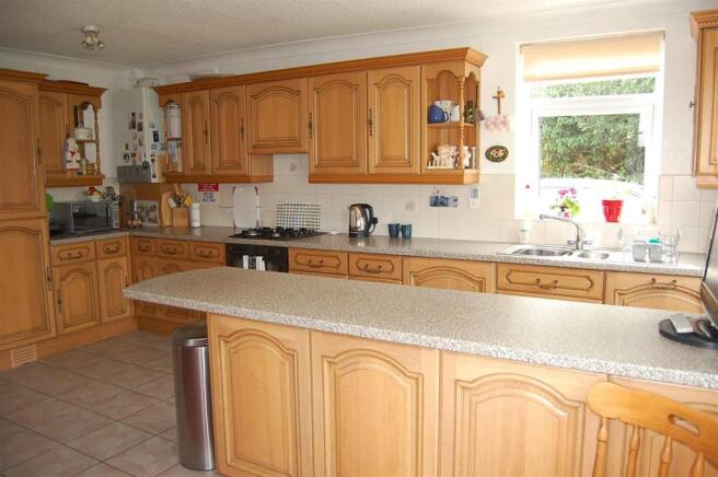 dining kitchen view 