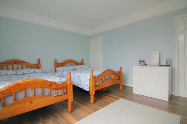 3 bed Terraced for sale Image 12