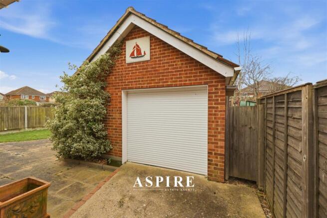 ASPIRE10.jpg