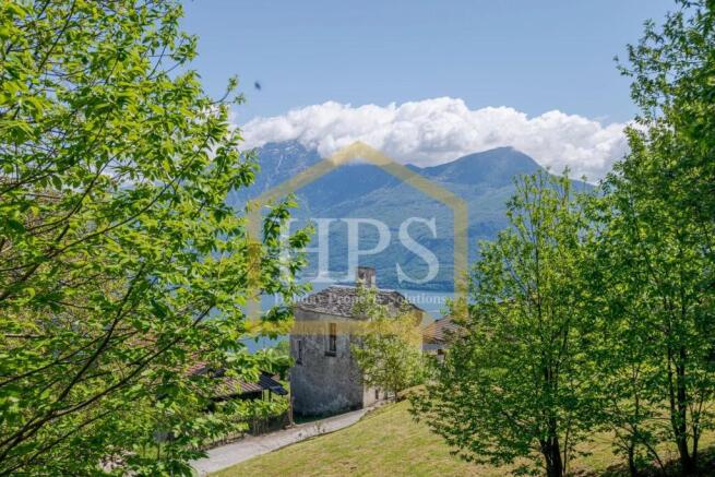 the lake como villa- Chiesa brenzio