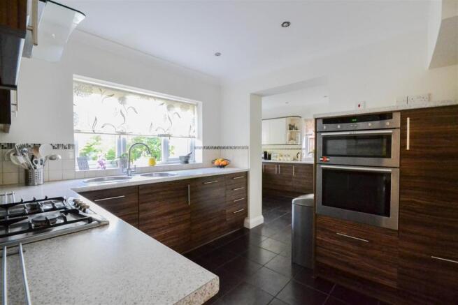 Kitchen.jpg