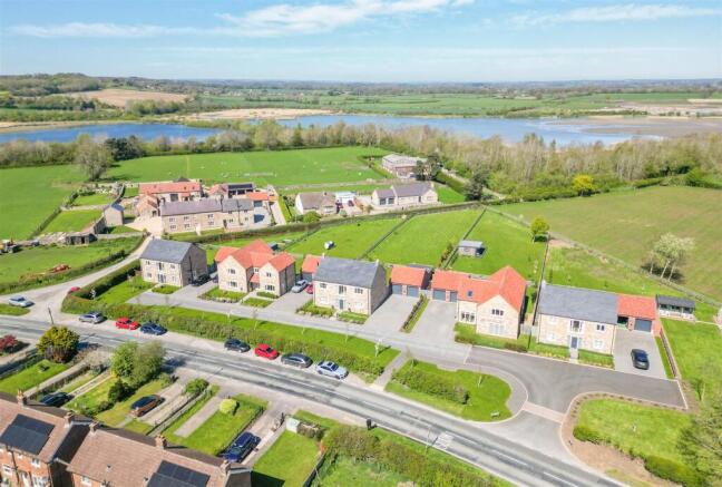 3 bed Detached for sale Image 4