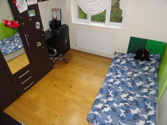 BEDROOM 2