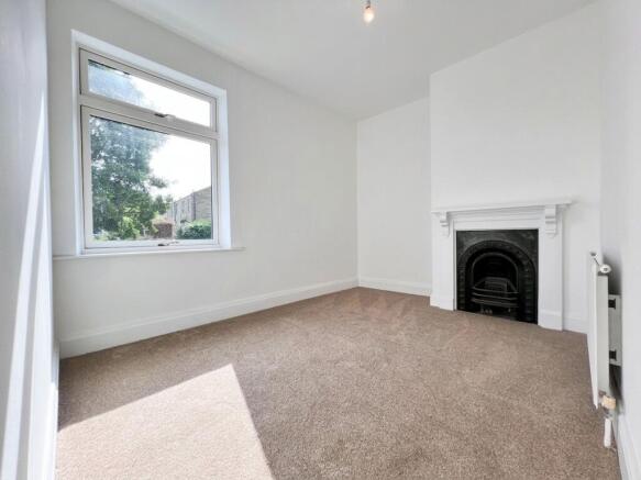 2 bed Terraced to rent Image 8