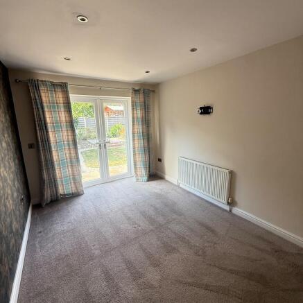 2 bed Bungalow to rent Image 8