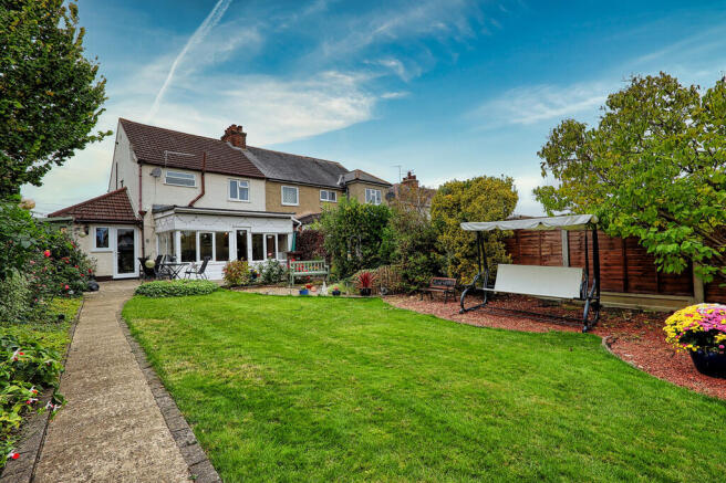 Daws Heath Road, Hadleigh photo 4