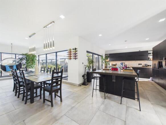 dining kitchen .jpg