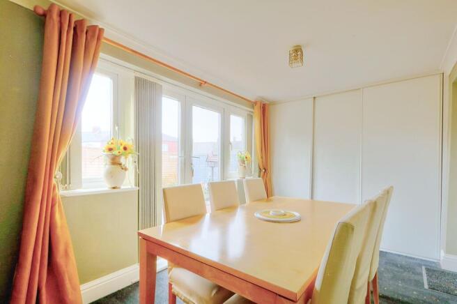 2 bed Semi-Detached Bungalow for sale Image 11
